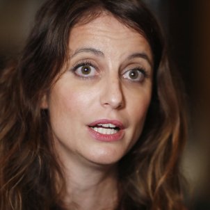 Jorge Javier ensorra Andrea Levy: foto dormint la borratxera en una discoteca