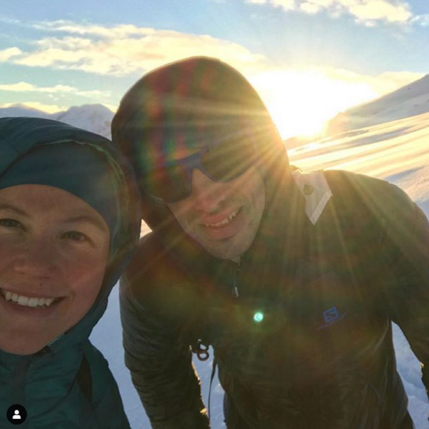 Foto preciosa de Kilian Jornet i Emelie per anunciar que tornaran a ser pares