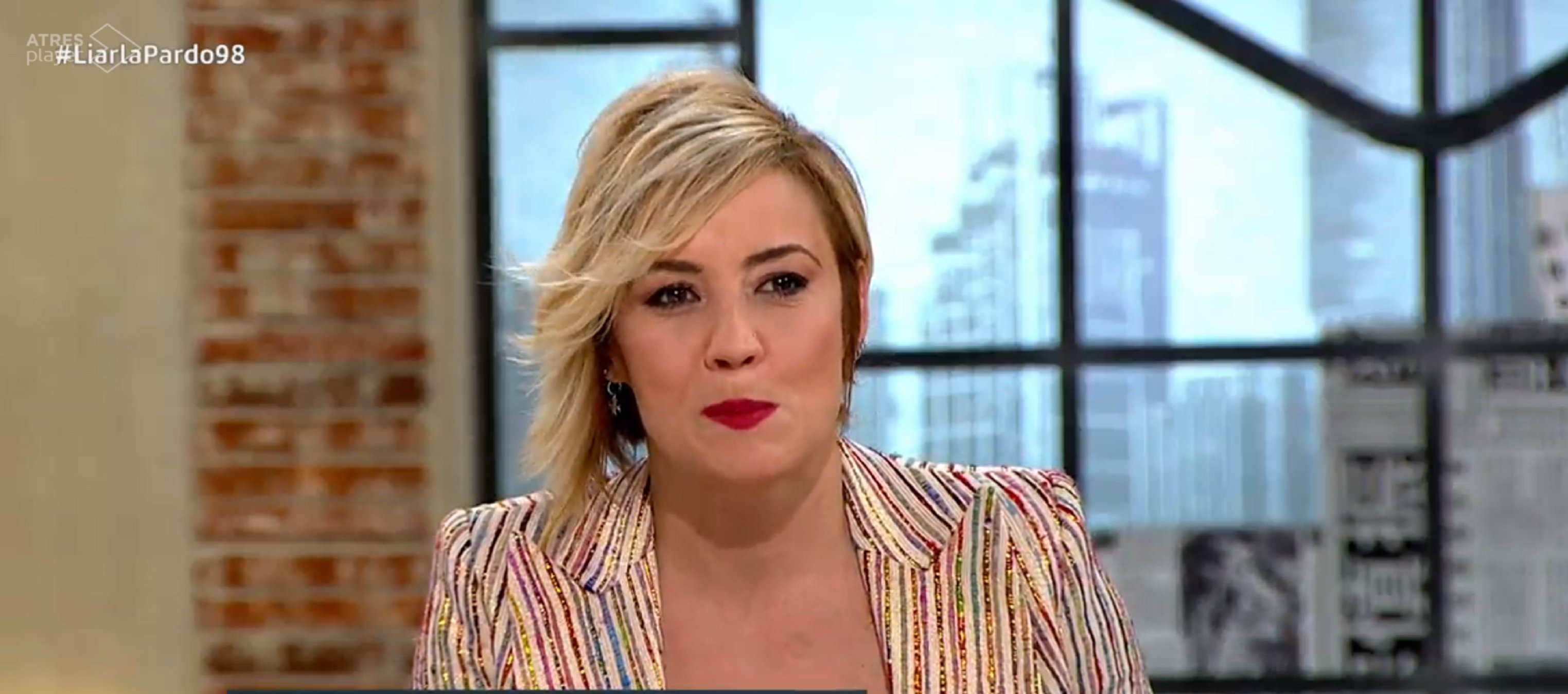 Cristina Pardo lapidada por proteger en TV las mentiras e insultos de PP y Cs