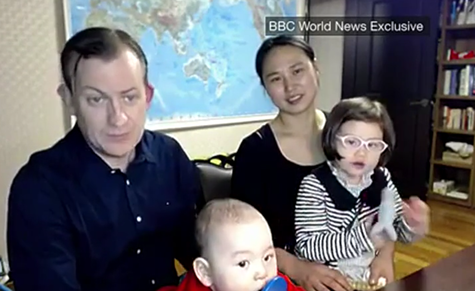 El profesor y la familia que se han hecho virales vuelven a la BBC
