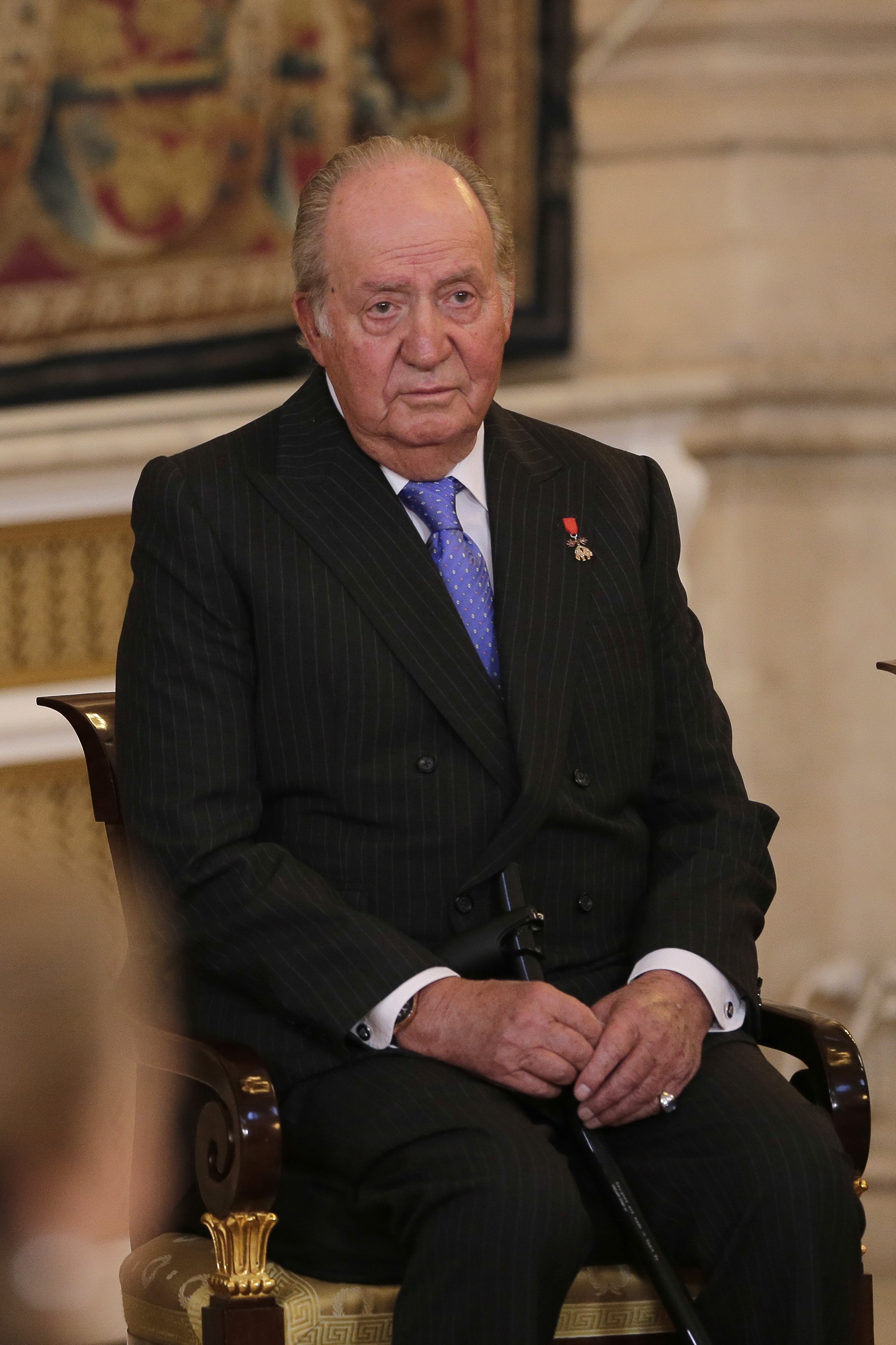 Juan Carlos, masacrado por la prensa inglesa tras pillarlo en un club de Londres