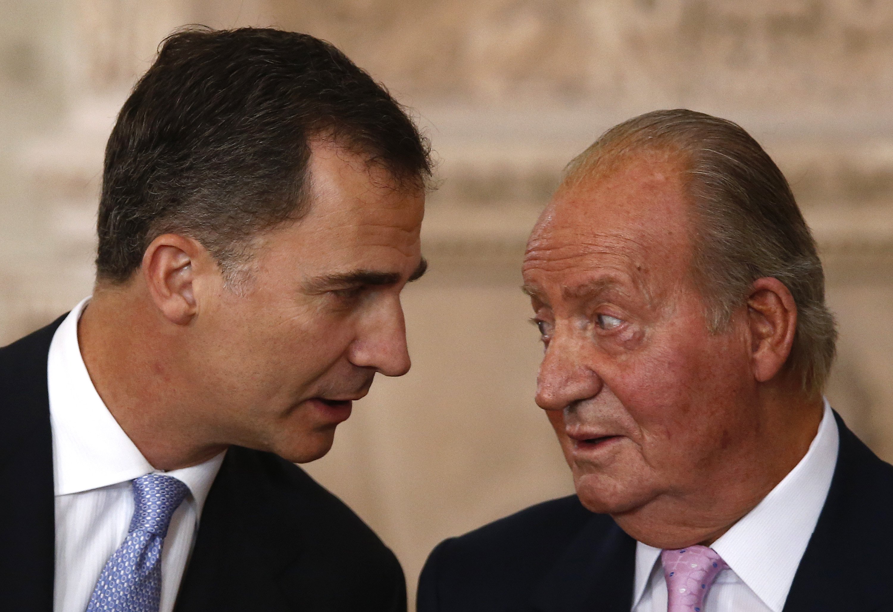 Bofetada del Congreso de EE.UU. a España: hunden a Felipe y Juan Carlos