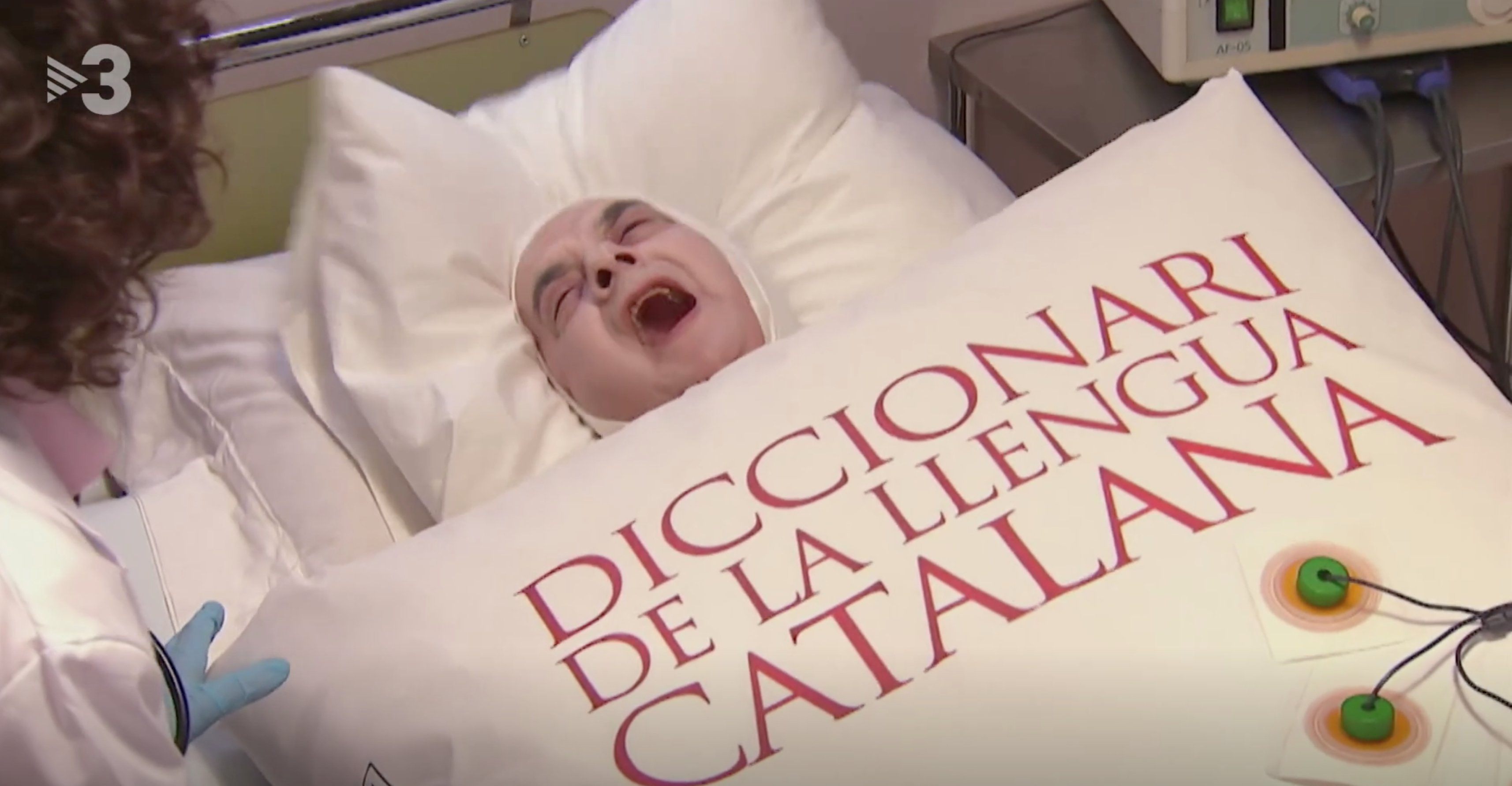 El catalán muere maltratado en TV3: "en castellano nos entendemos todos"