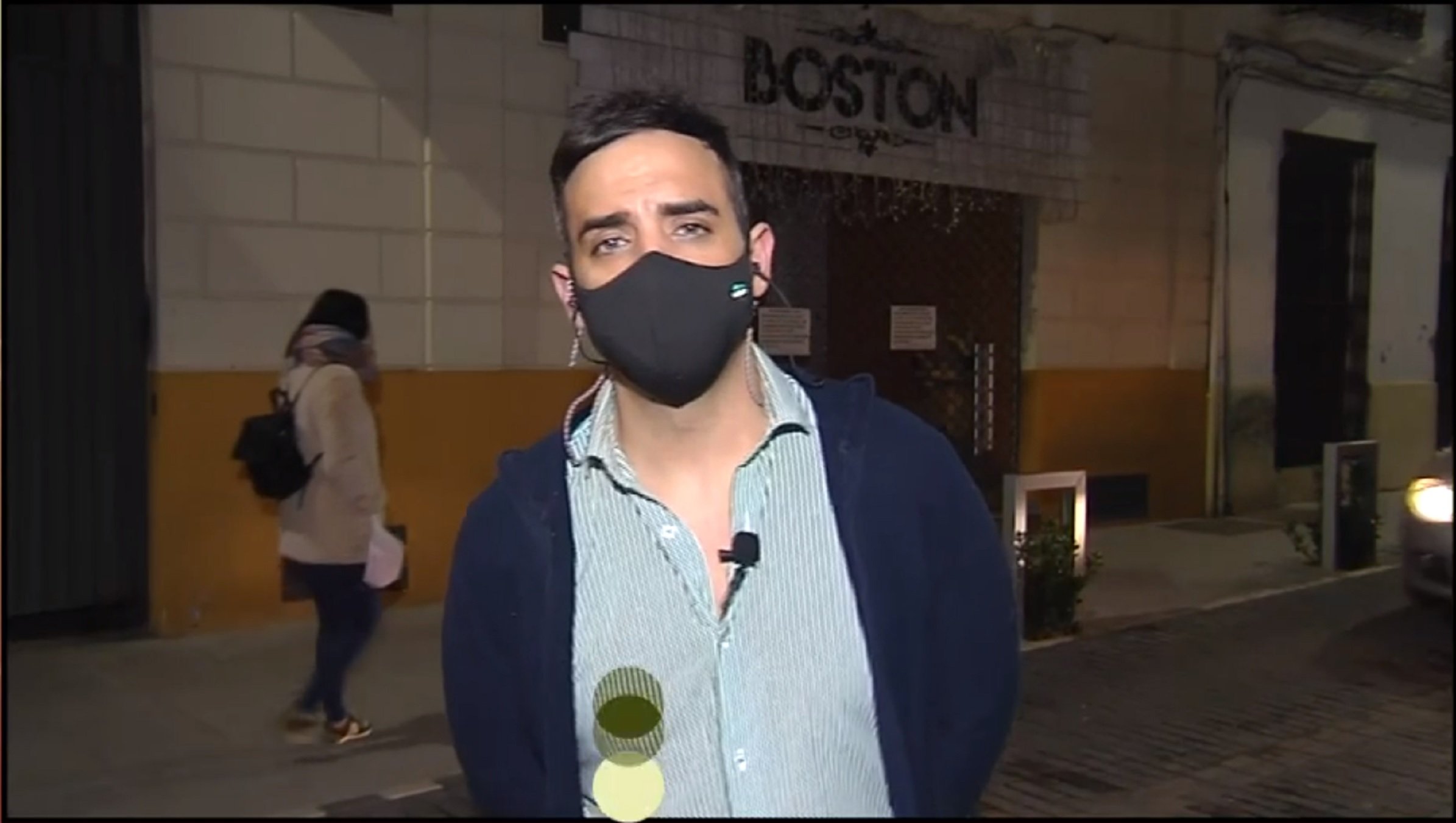 Tertulià de Sálvame, acusat: deu 4000 € a un local i va prendre cocaïna al WC