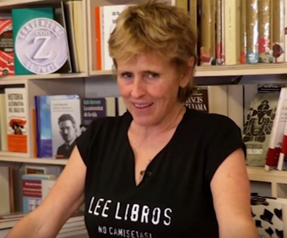 Mercedes Milá trabaja gratis y 'salva' una librería de Barcelona