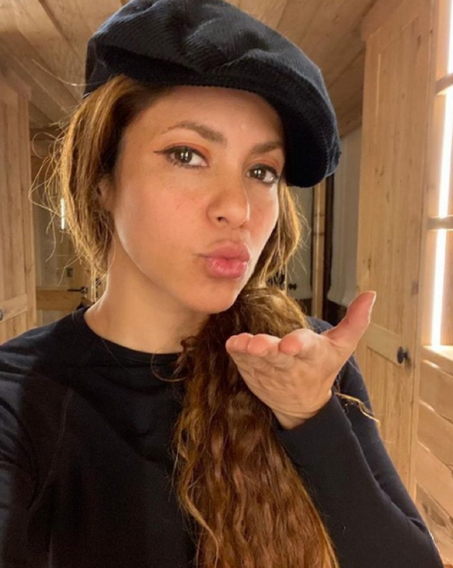 FOTO Shakira fa plorar amb "la mejor noticia del año" al costat d'una nena