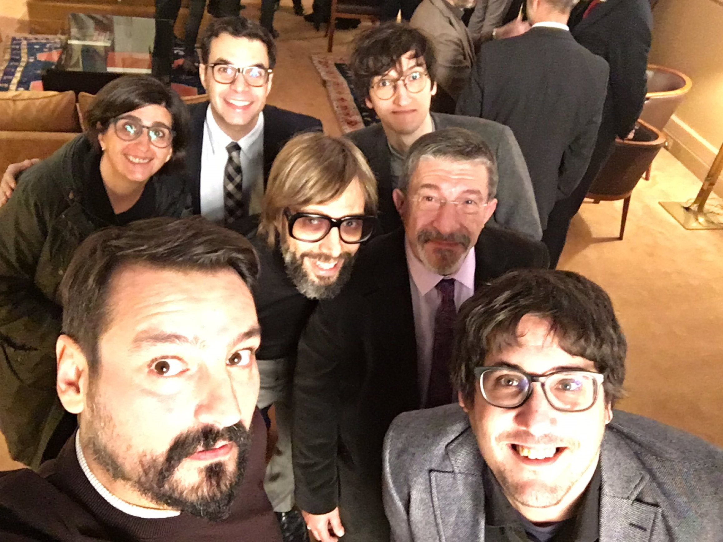 Fantástico gesto solidario de un miembro de 'La Competència': se gana la corona