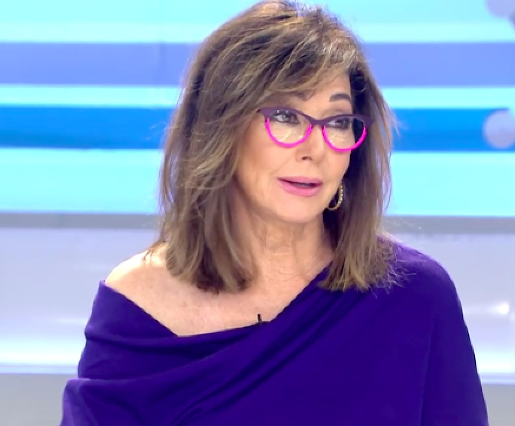 Primera vez de Ana Rosa Quintana al frente de su programa. Parece otra persona