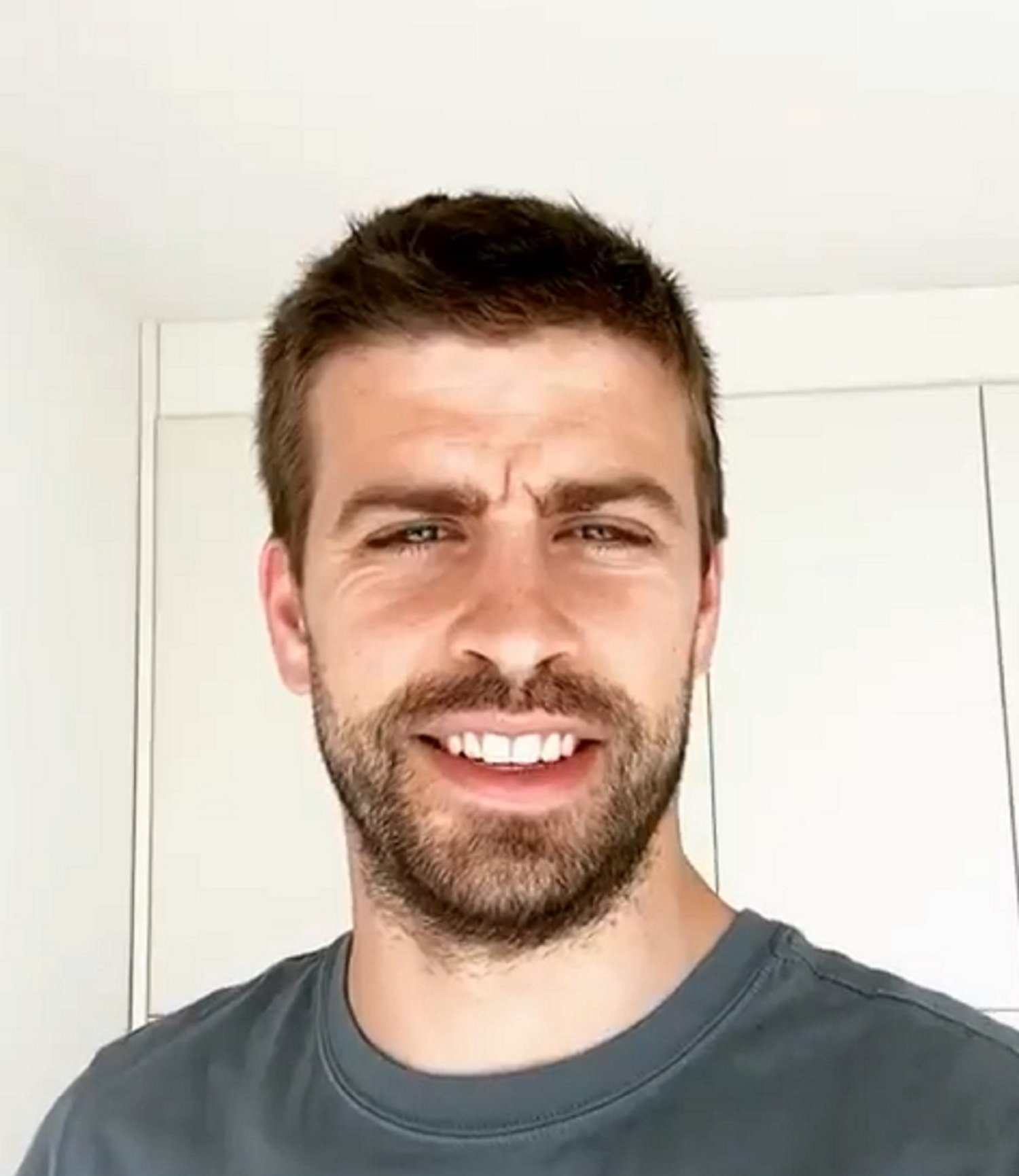 Piqué emociona, foto nunca vista con su hermano en un día especial: "Te quiero"