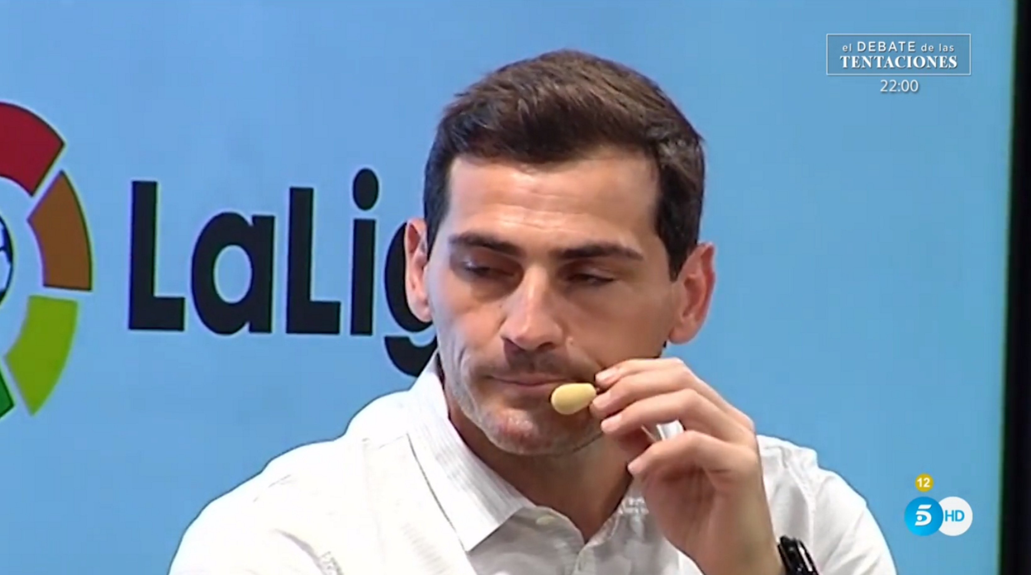 Iker Casillas emprenyat per la seva millor amiga búlgara i pren una dura decisió