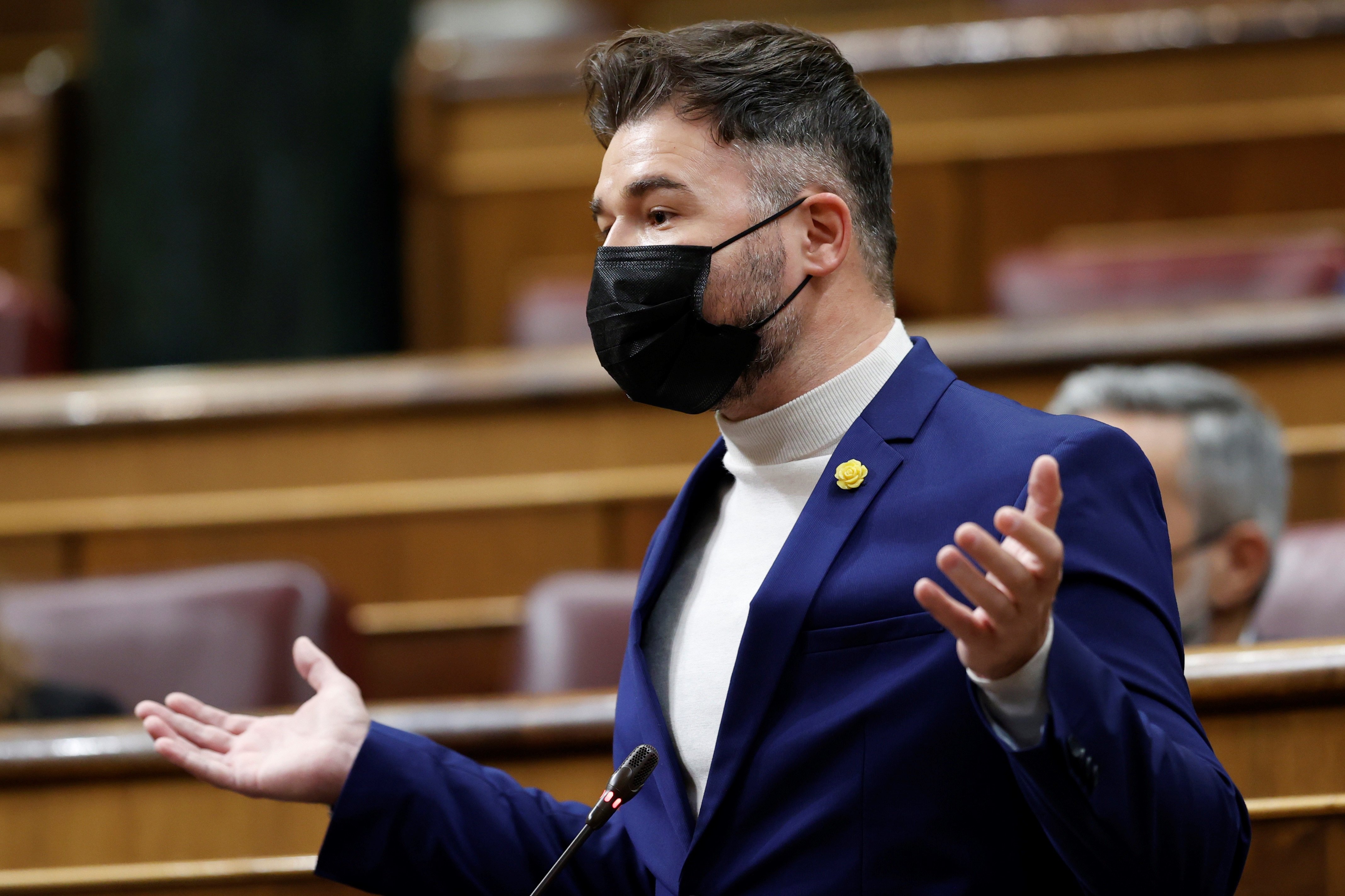 Gabriel Rufián deja K.O. a columnista facha y machista: burrada contra mujeres