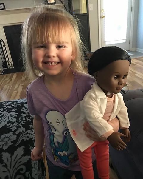 La gran lliçó contra el racisme d’una nena de dos anys