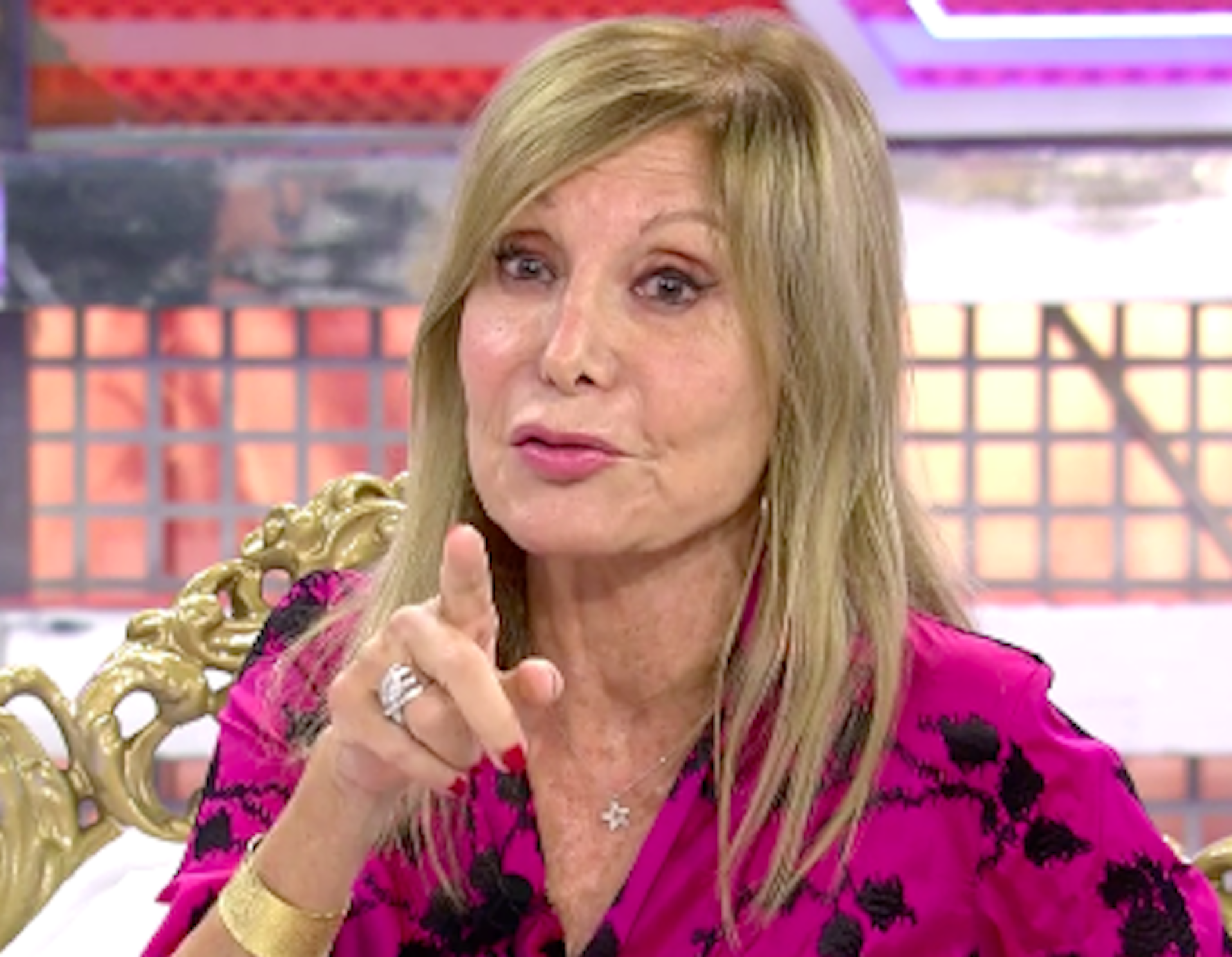 Radical decisión de Pilar Eyre tras defender a Rocío Carrasco en Telecinco