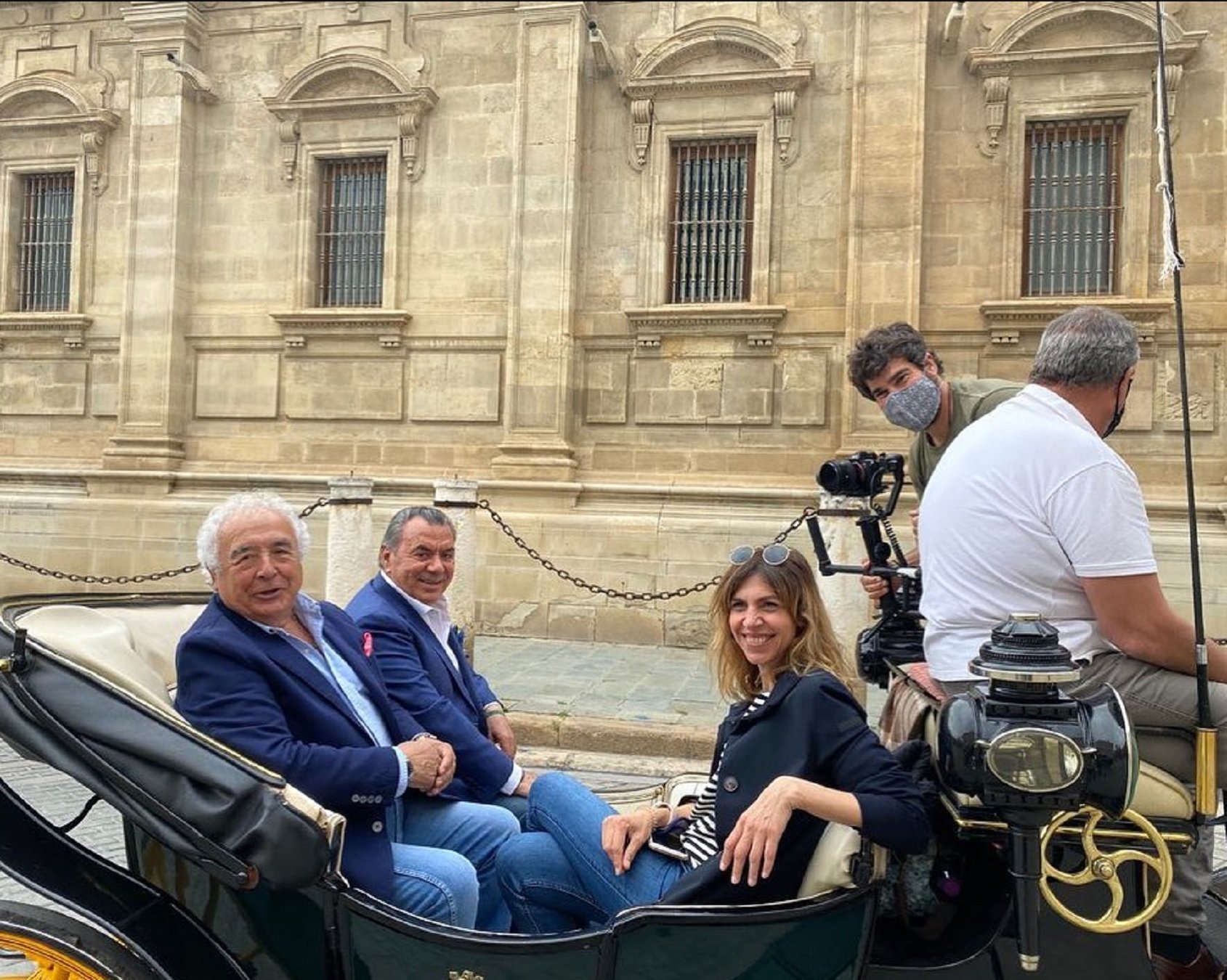 Duras críticas a TV3: entrevista a Los del Río sin mascarilla y mala audiencia