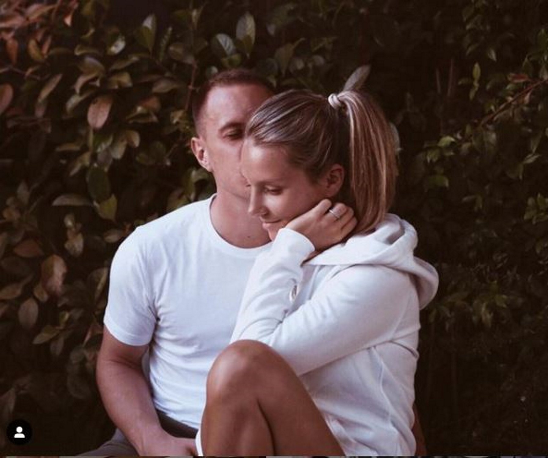 Ter Stegen enamora a la red por lo que le ha hecho a su mujer de buena mañana