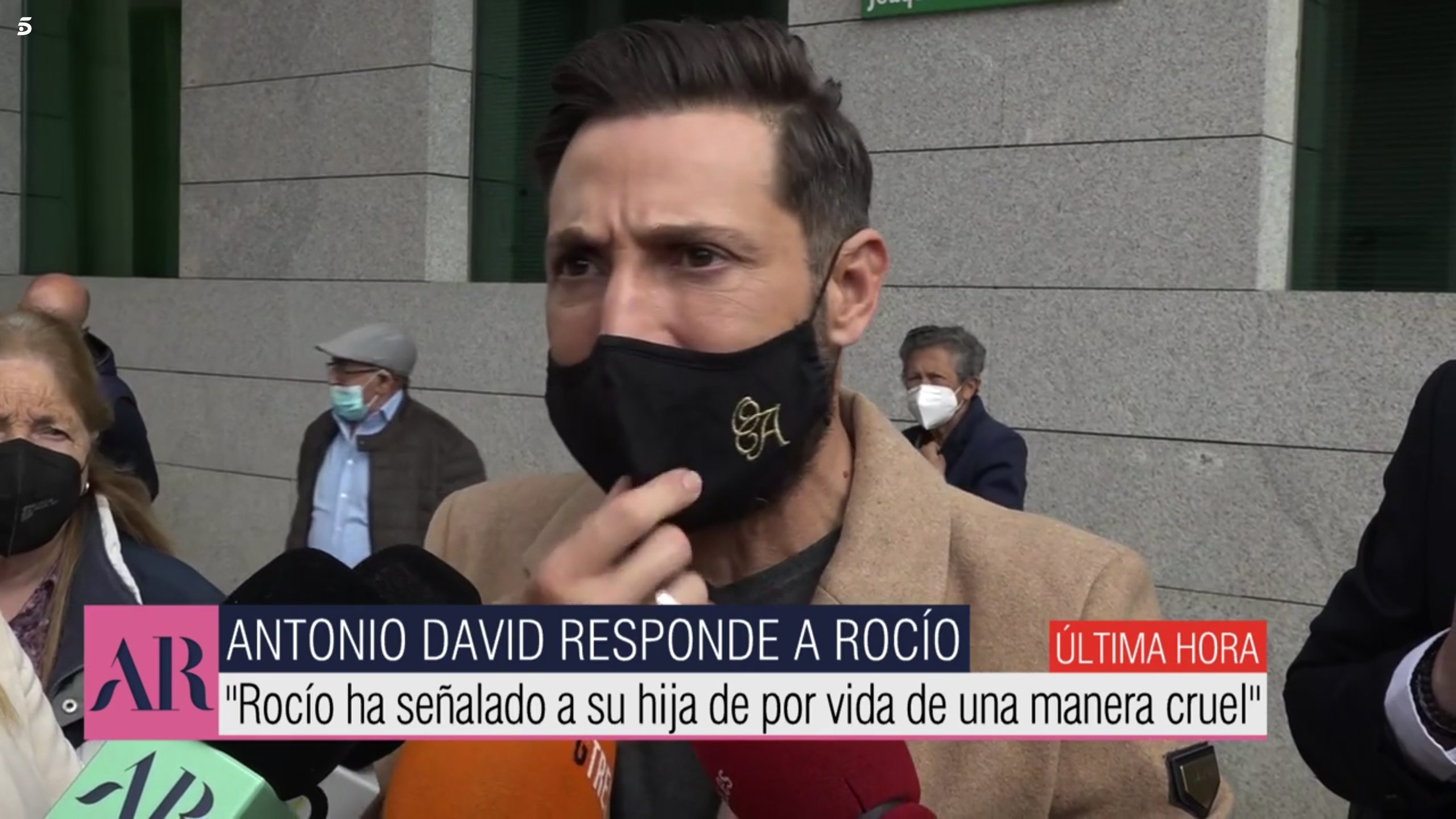 Antonio David acusa Rociíto de cruel amb la filla i amenaça: "tengo material"