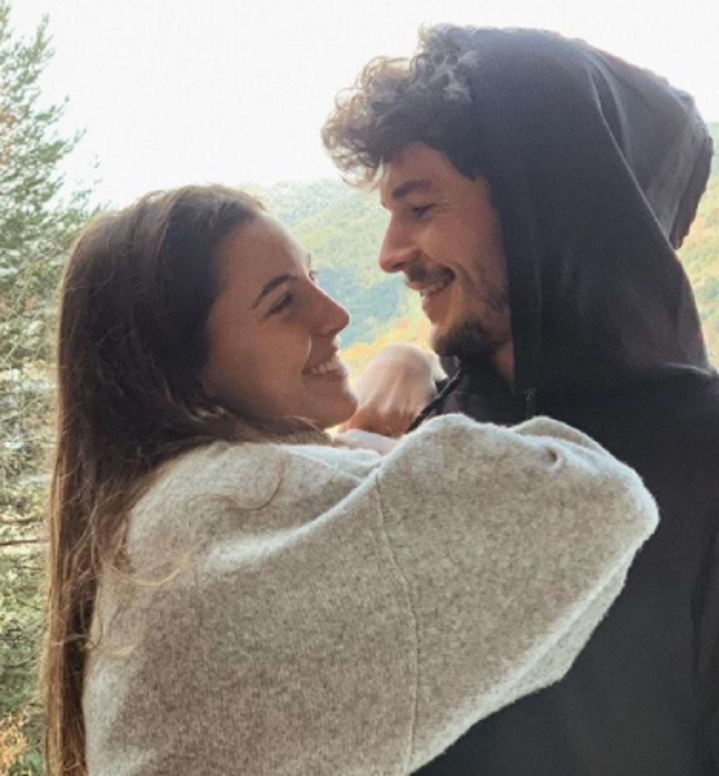 Miki Núñez felicita a su novia por sus 24 años: precioso mensaje y regalo