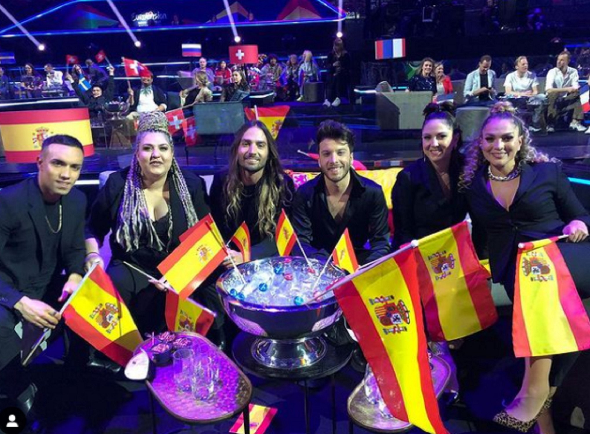 Rufián revoluciona a los fans con imagen brutal de Eurovisión: "Tiene cojones"