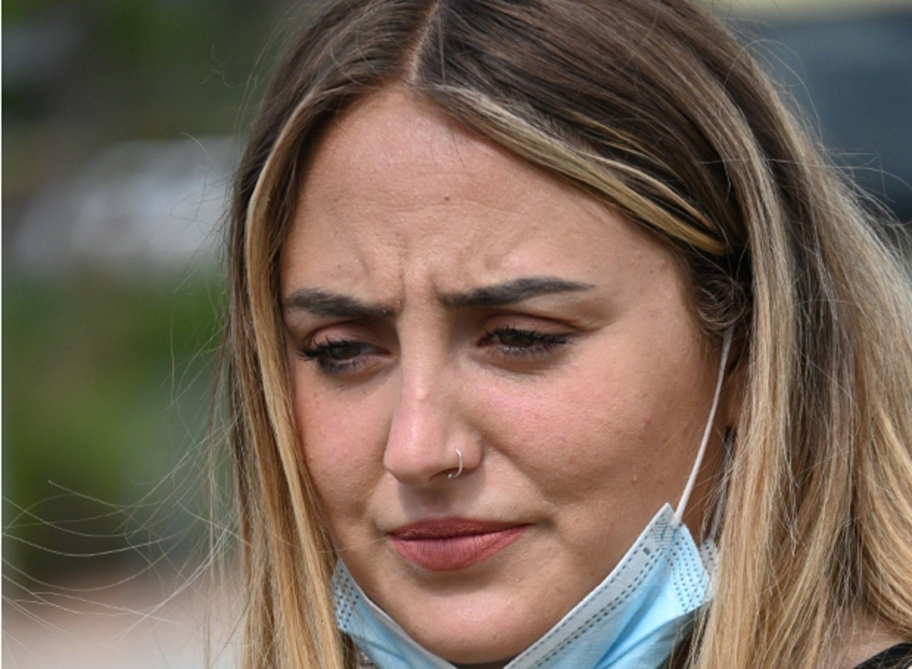 Rocío Flores publica una foto familiar que fulmina a Telecinco y hunde a Rociíto