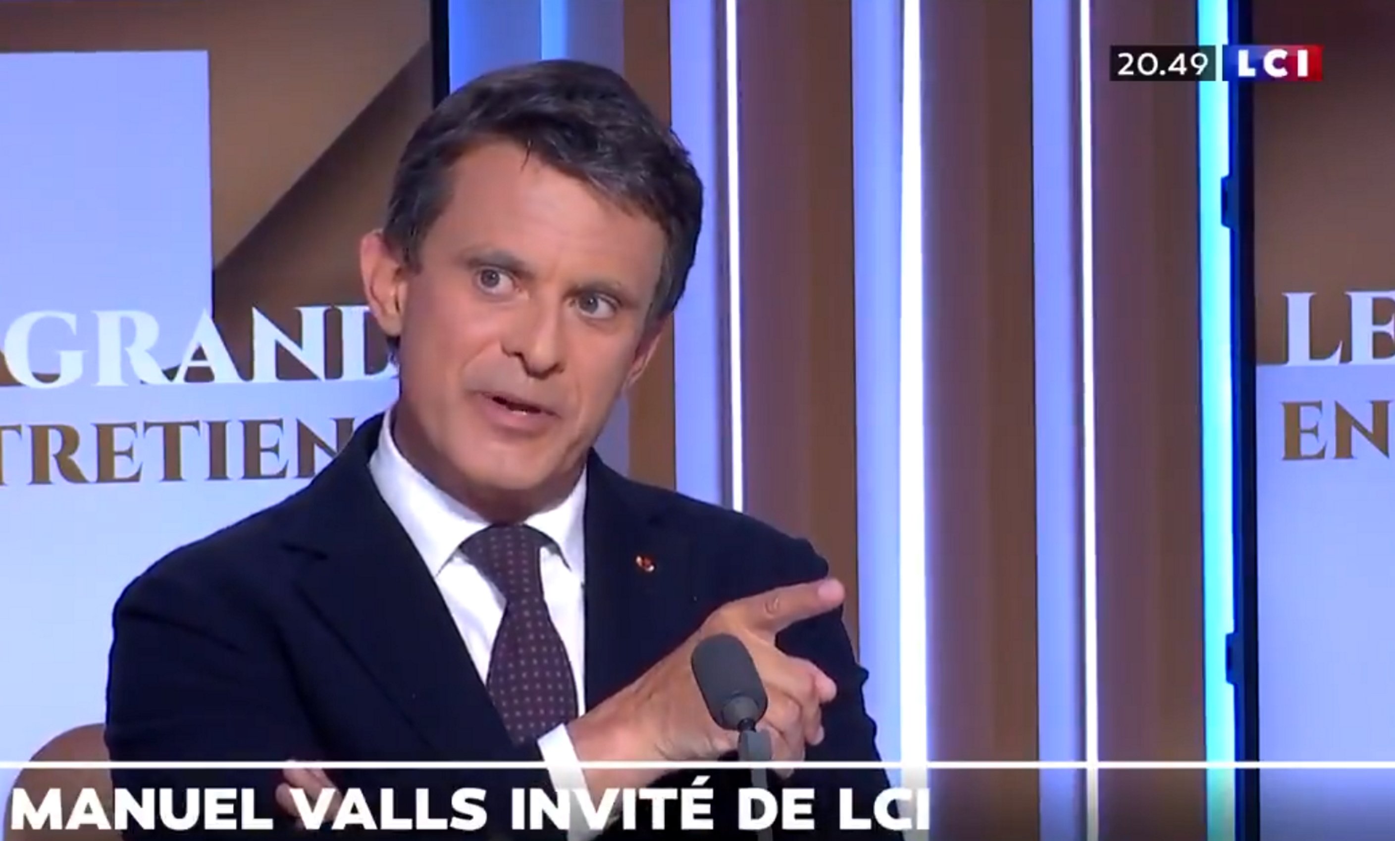 Manuel Valls tele francesa dedo LCI