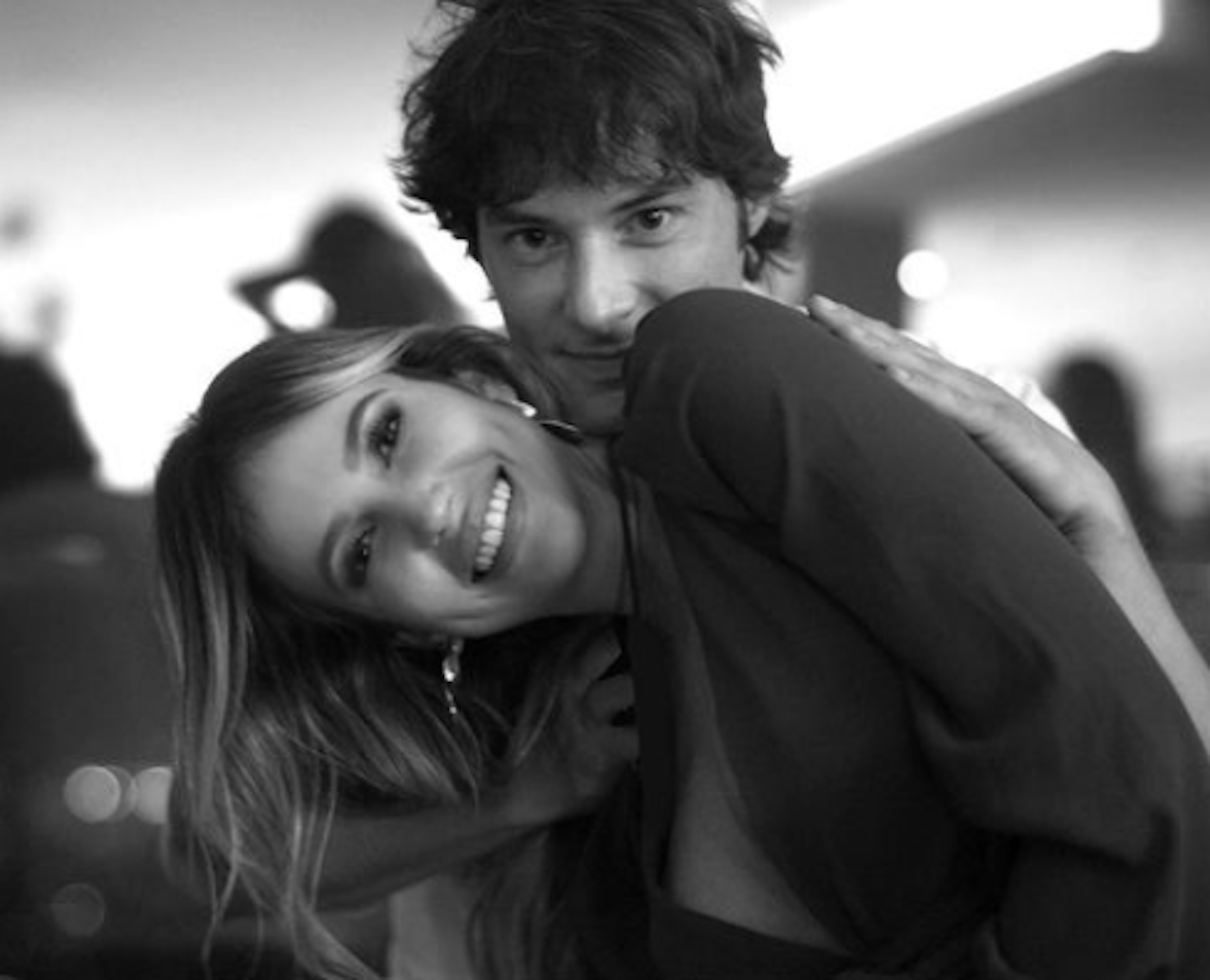 Jordi Cruz viaja a Brasil con su novia: foto romàntica en un probador de ropa