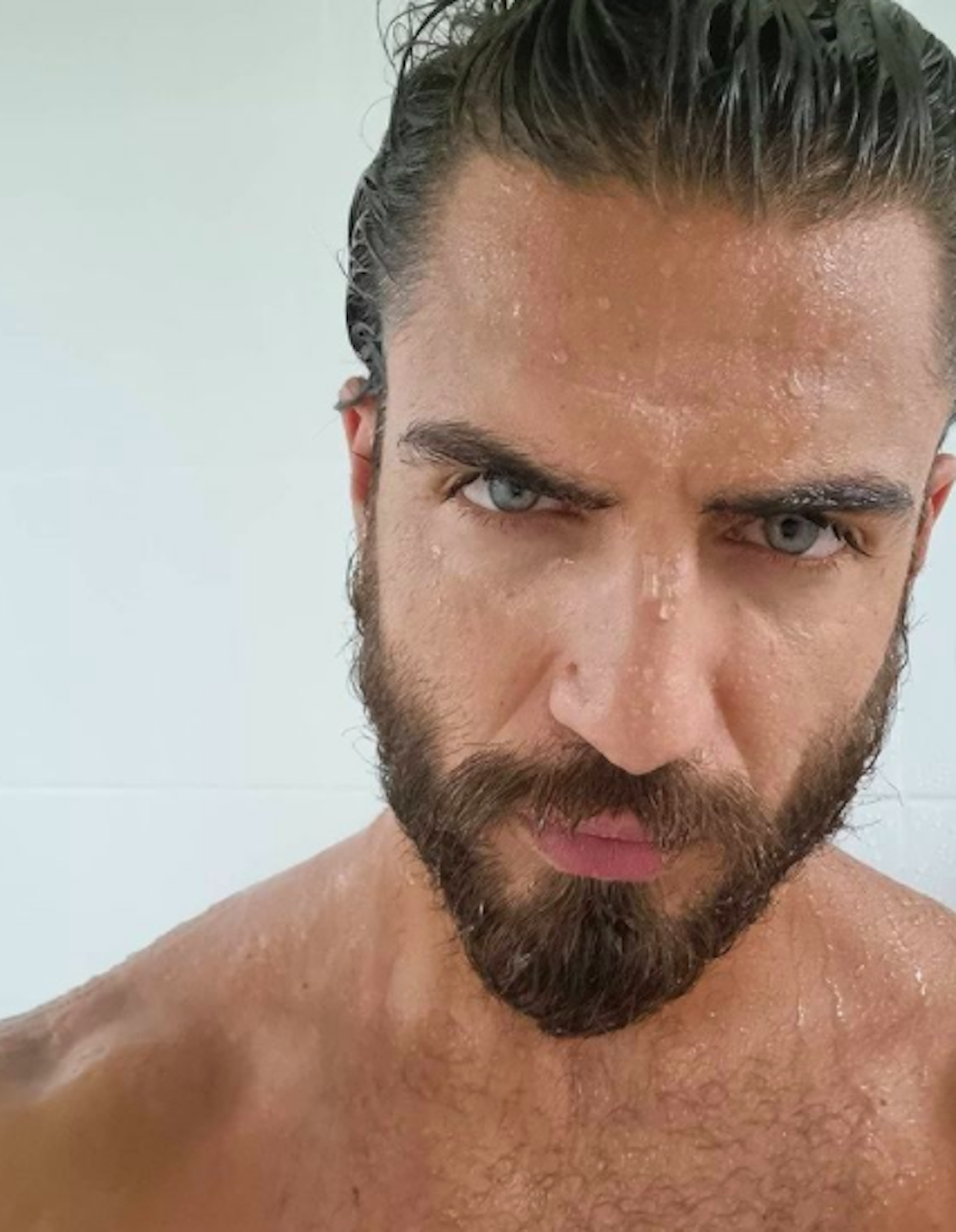 Maxi Iglesias rebenta Instagram amb 2 brutals fotos en les quals ho marca tot