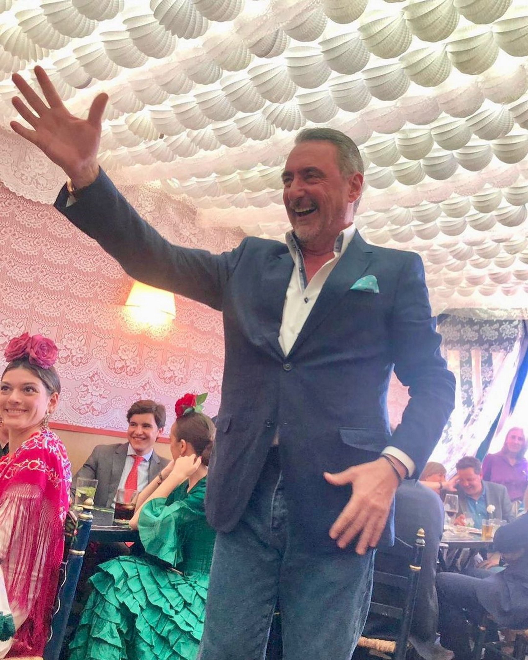 Carlos Herrera presume de reloj de oro y provoca mofas: "menuda horterada"