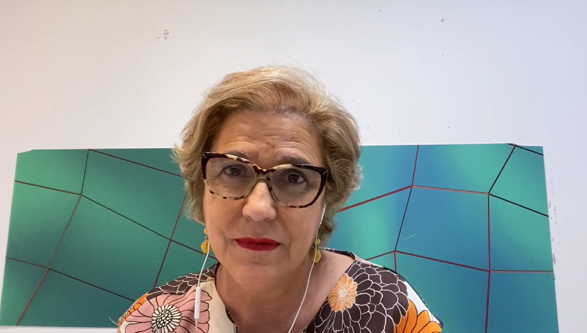 Rahola: el ridículo judicial que España tapa con Eurocopa, chuletón, pan y circo