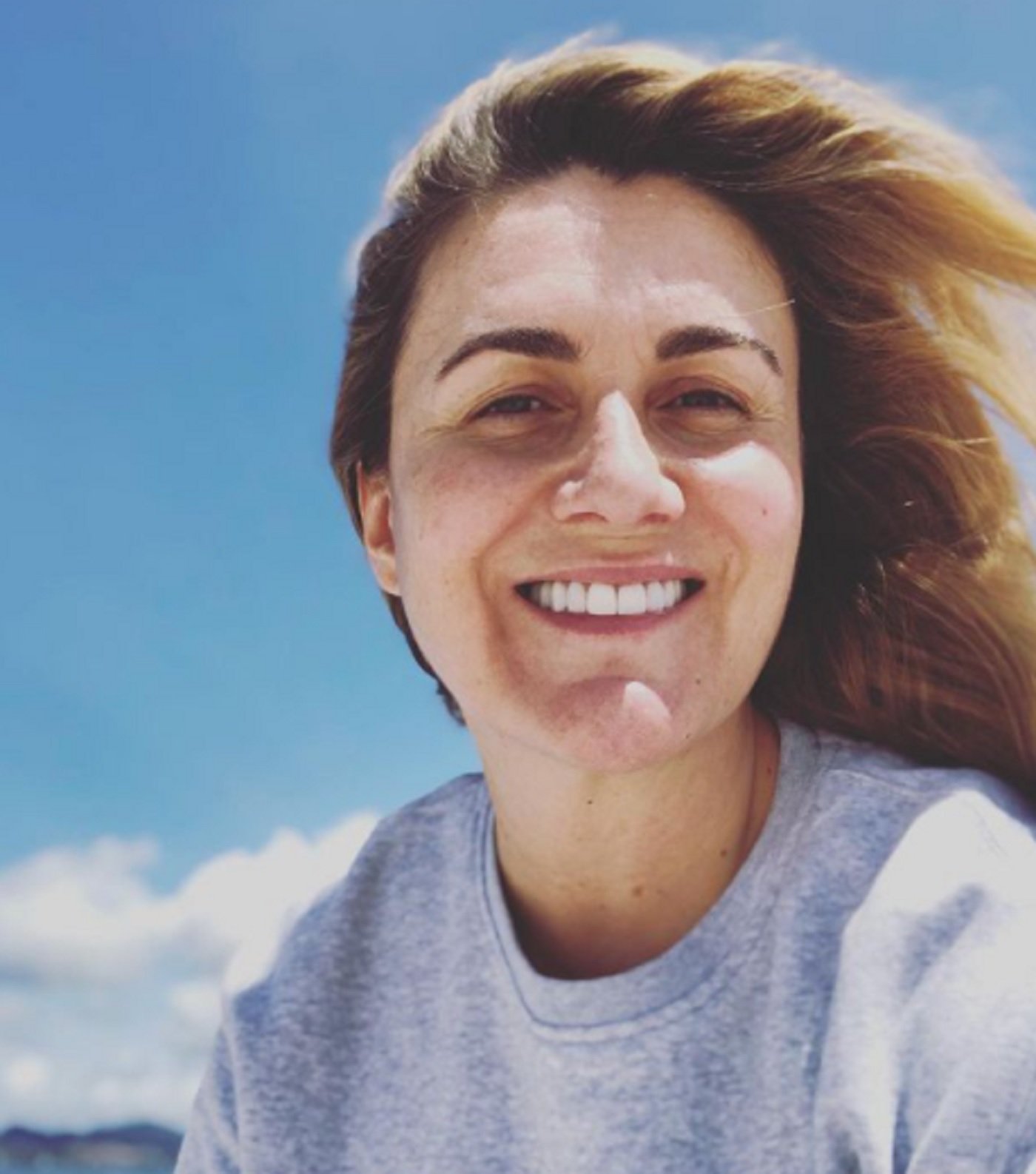 Carlota Corredera termina sus vacaciones con una llamativa foto en el mar