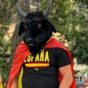 Tuit viral de un gallego a españoles monolingües: catalanes y vascos aplauden