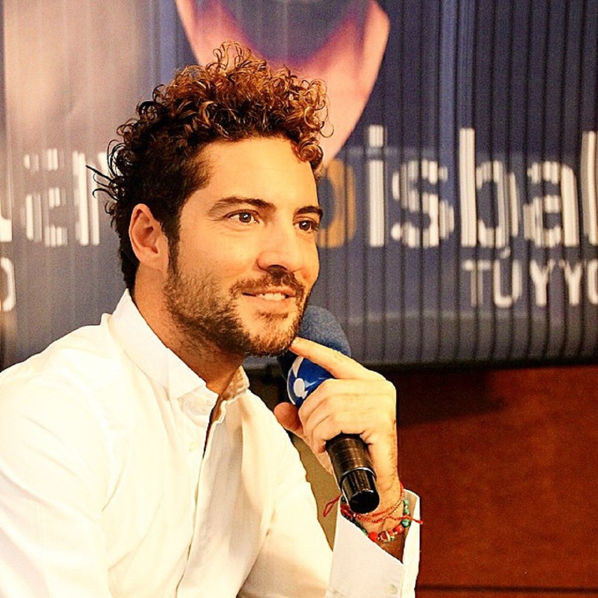 David Bisbal levanta pasiones en la portada de 'Men's Health'