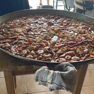 Paella presidencial de Pilar Rahola a la Catalunya Nord amb Carles Puigdemont