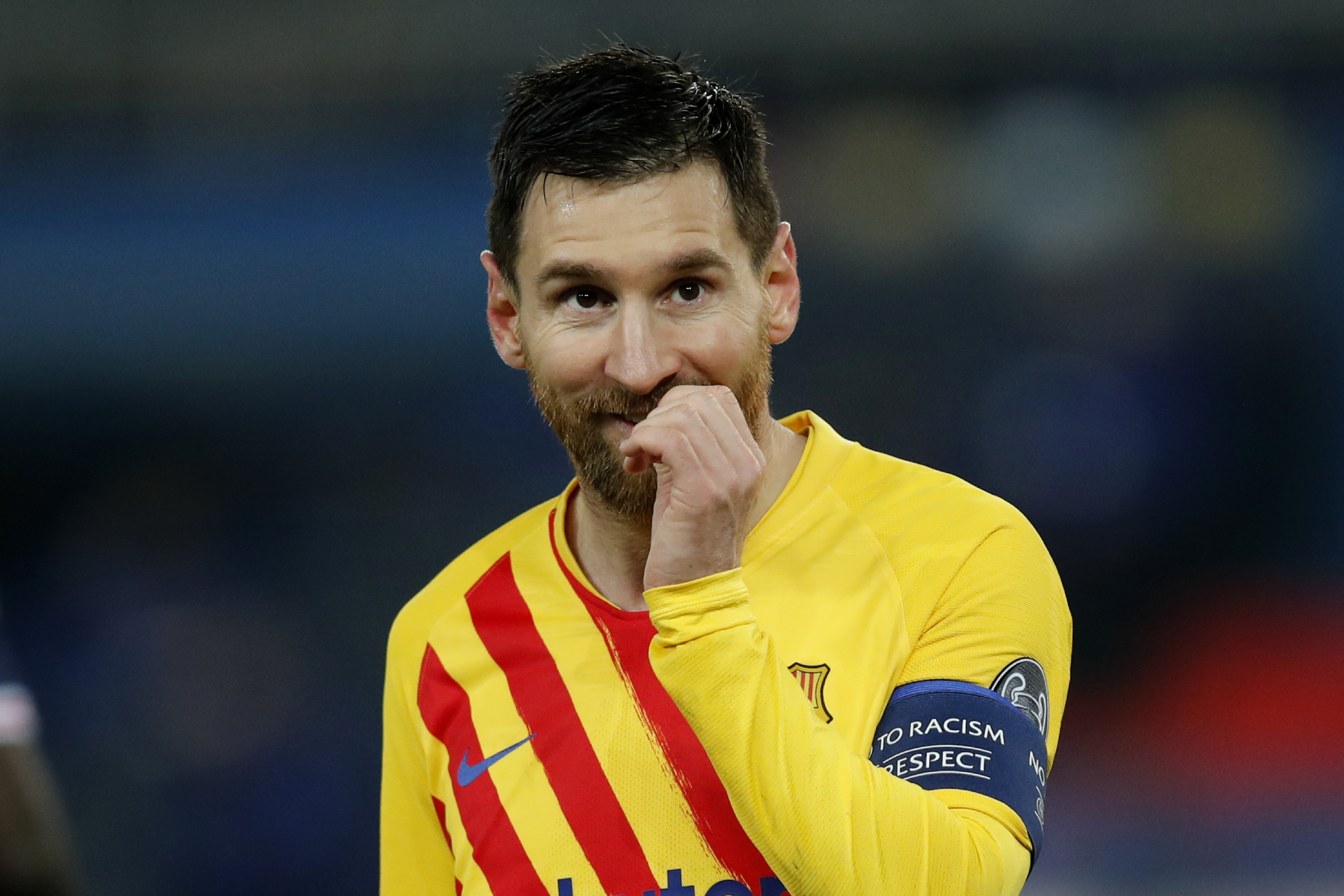 Messi habla catalán para celebrar 300 millones de followers: guiña el ojo al Barça