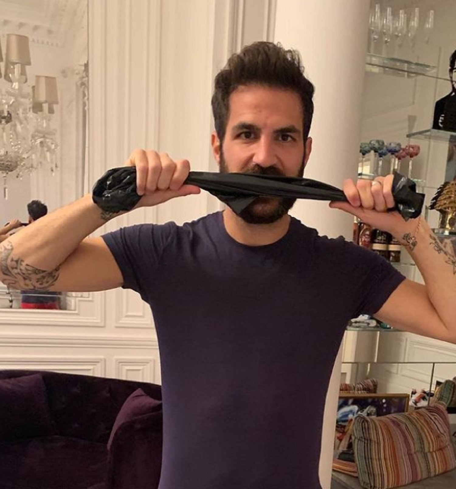 Cesc Fàbregas alucina: eso le han dejado en un plato de un restaurante en Mónaco