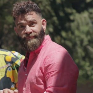 Joc de Cartes (TV3) enoja a la audiencia con locales que desprecian el catalán