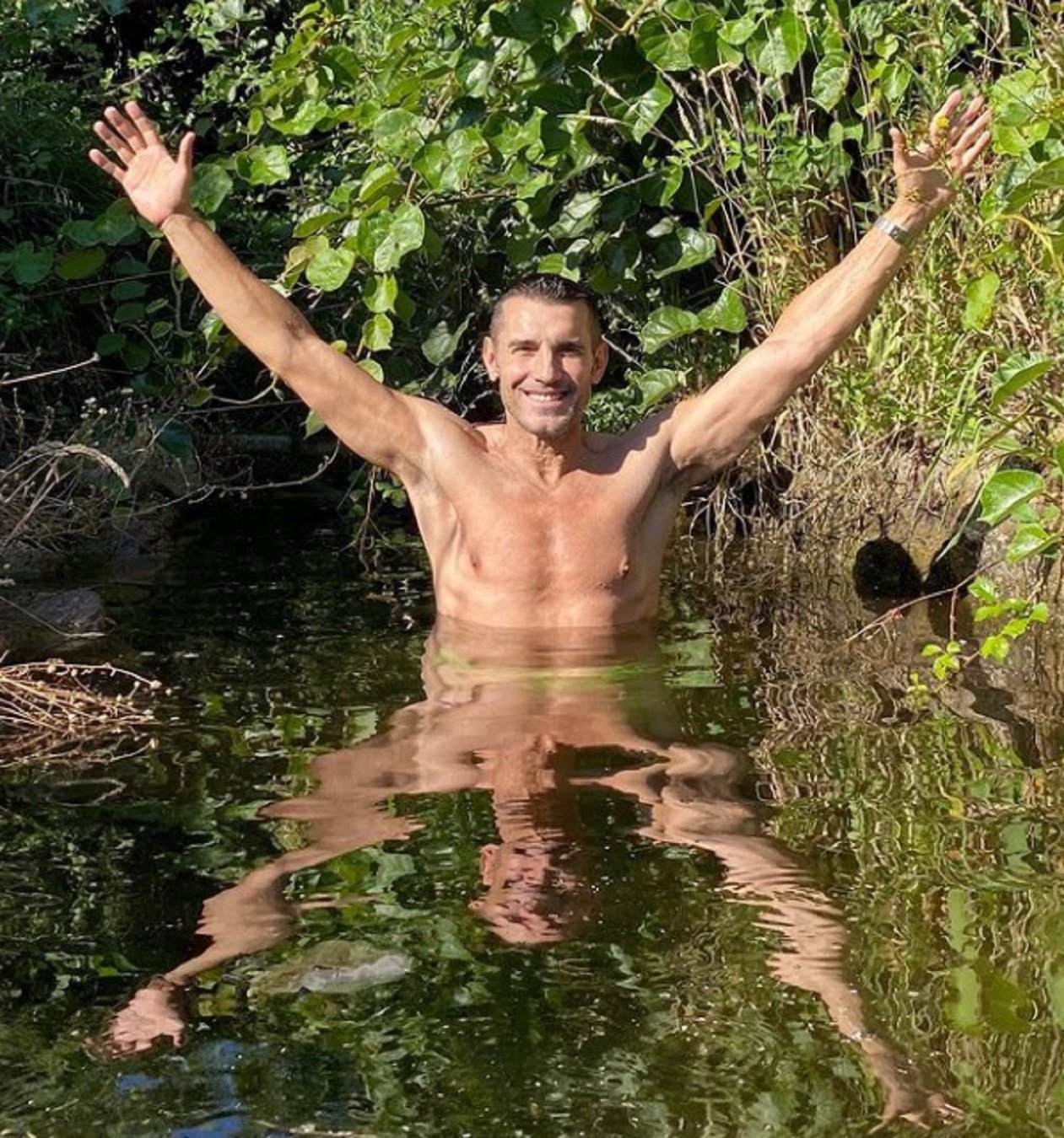 Vídeo de Jesús Vázquez en la piscina, esto se ve debajo del agua: todos alucinan