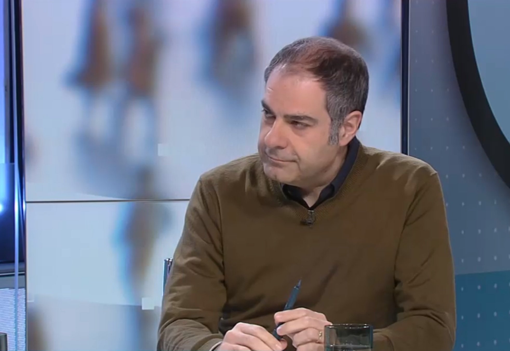 Toni Clapés al·lucina amb un rètol que apareix en directe a Televisió Espanyola