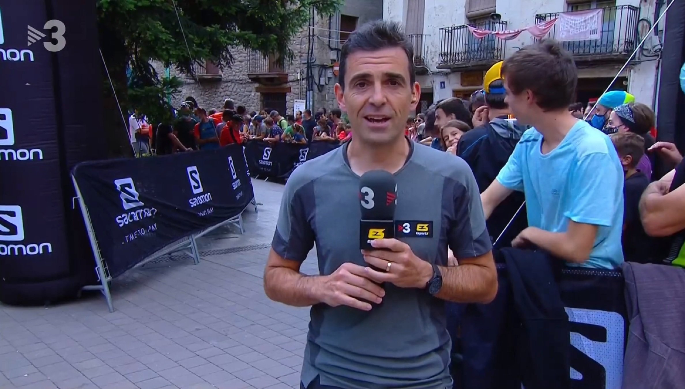 Ira amb TV3 per entrevistar en castellà un esportista valencià que parla català