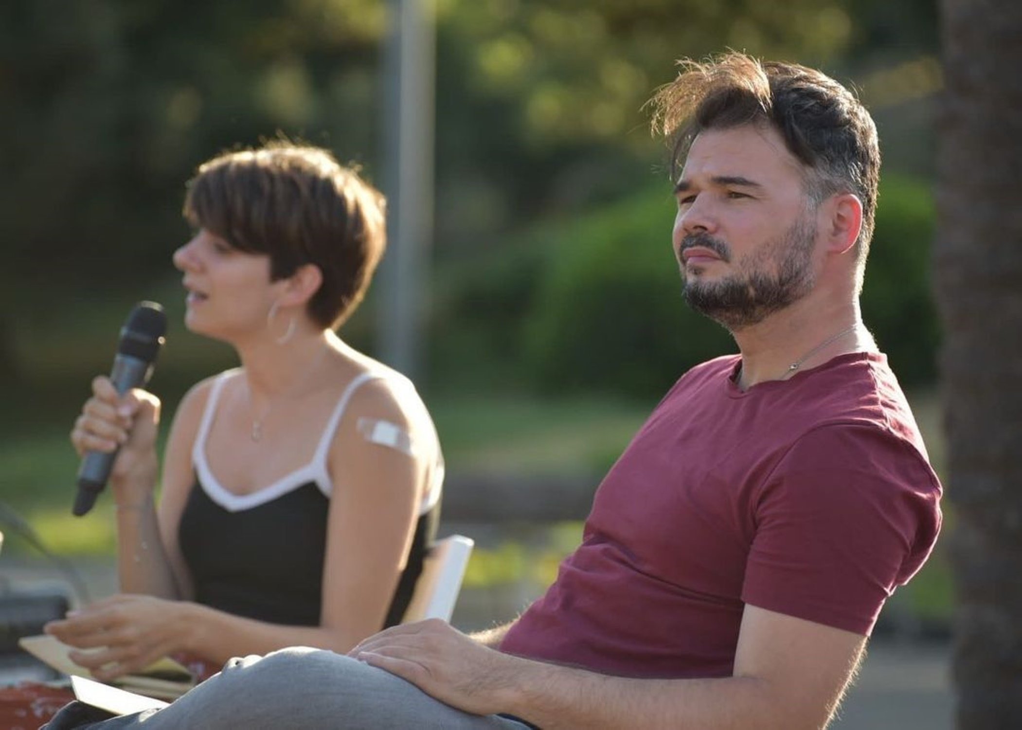 La explícita foto de Rufián de este fin de semana: ultras están que trinan