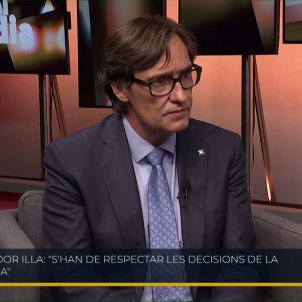Patacada de Salvador Illa en els nous informatius de 8tv el dia de Puigdemont