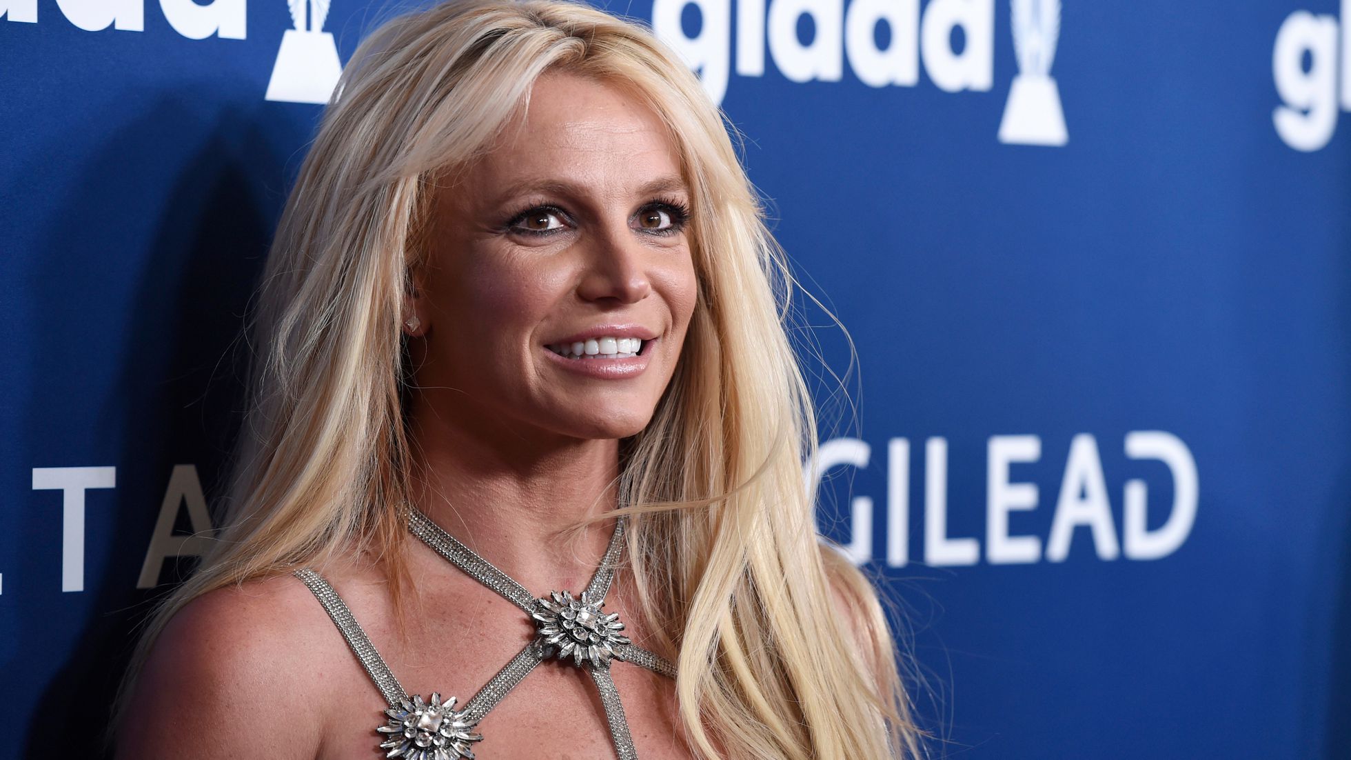 Britney Spears es cansa de la polèmica i fa això