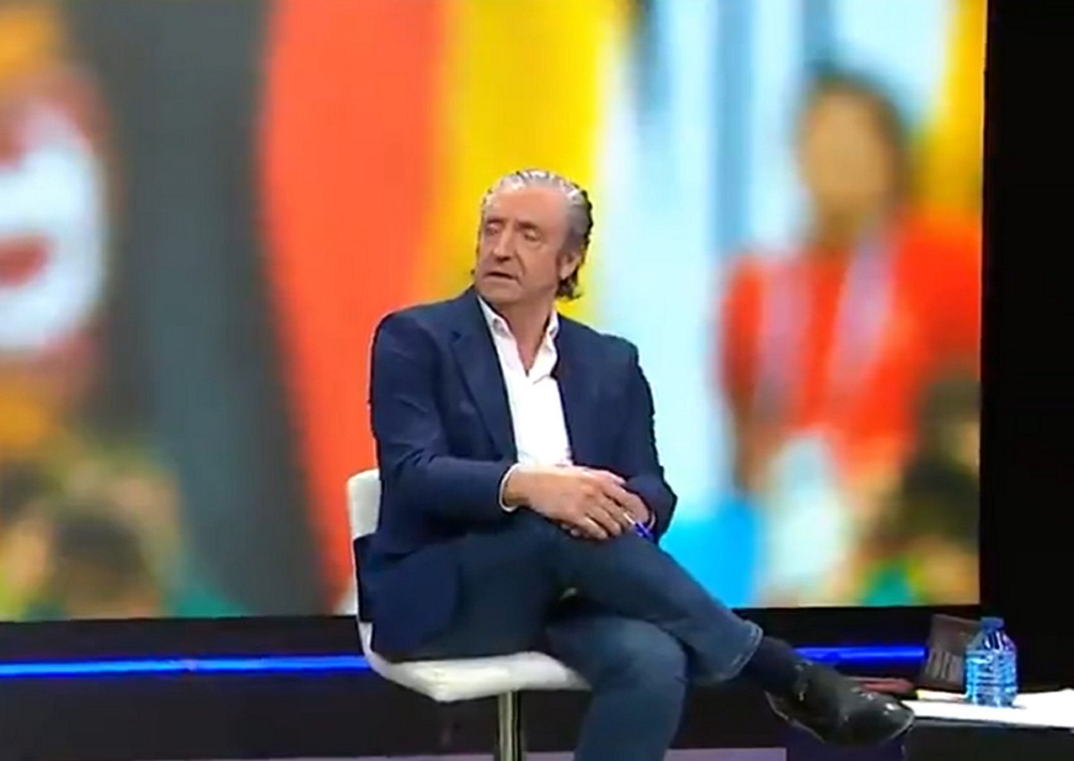 Exestrella del Barça plora en directe: "Que te traten así...". Pedrerol impactat