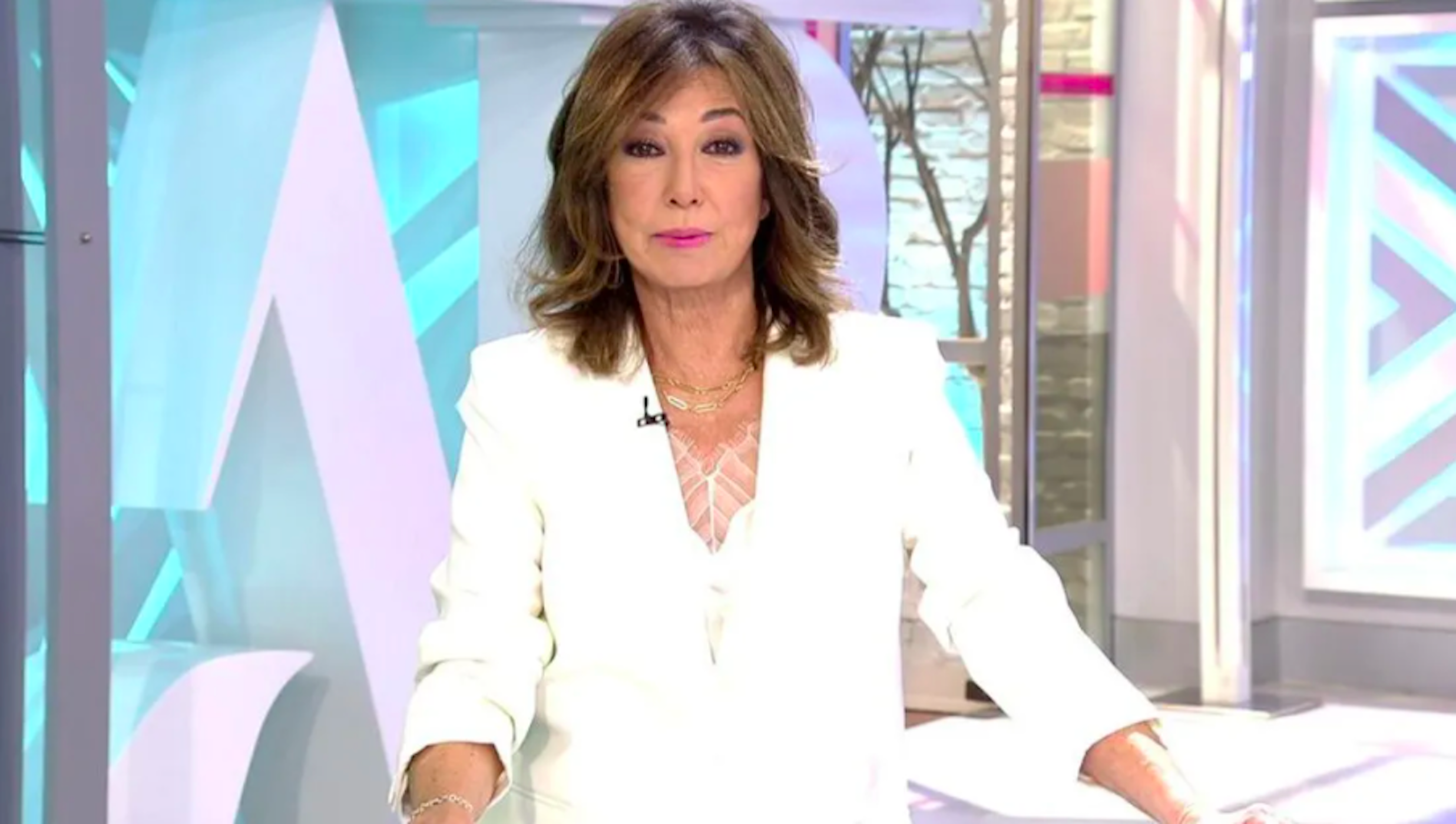 Ana Rosa Quintana es retira de la televisió pel càncer: "Un camí complicat"
