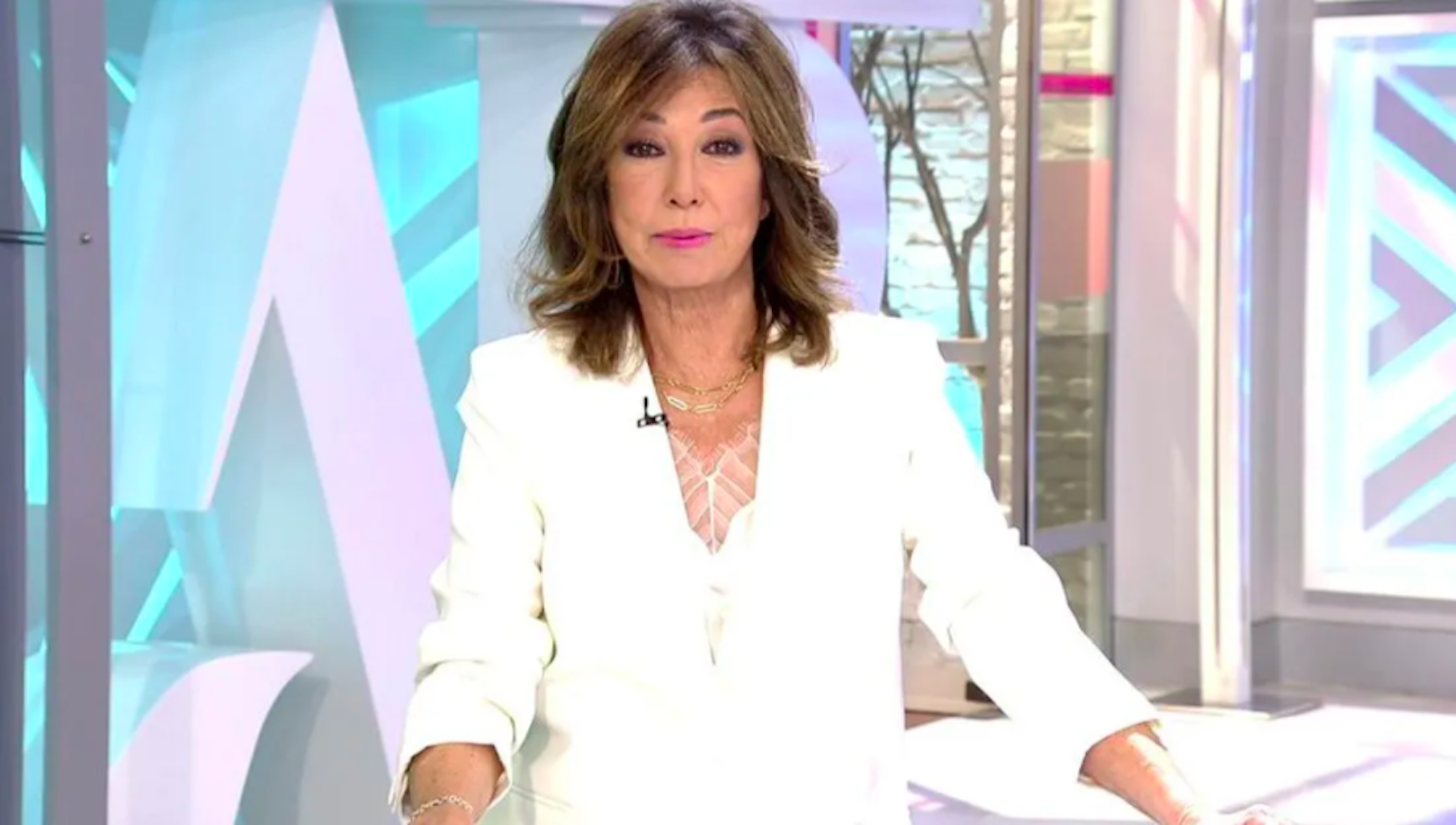 Ana Rosa Quintana se retira de la tele por el cáncer: "Un camino complicado"