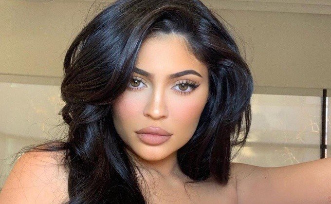 Hi ha un vídeo de Kylie Jenner quan tenia 15 anys que mostra un mal geni mai vist