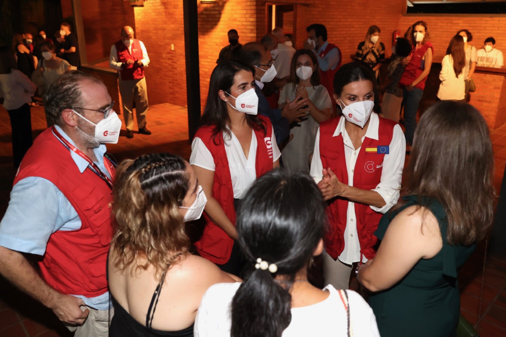 Polèmica visita de Letícia al Paraguai: una diputada la humilia en públic