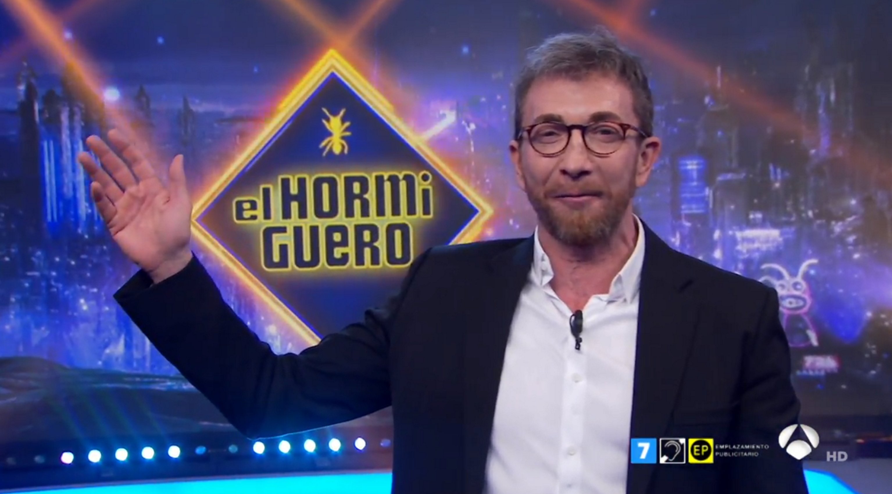 Pablo Motos se deshace con Ayuso: la entrevista más grotesca en 'El Hormiguero'