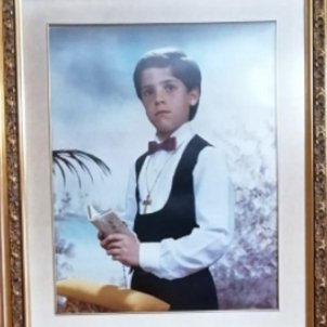Foto brutal de presentador muy querido, irreconocible de niño, en la 1ª Comunión