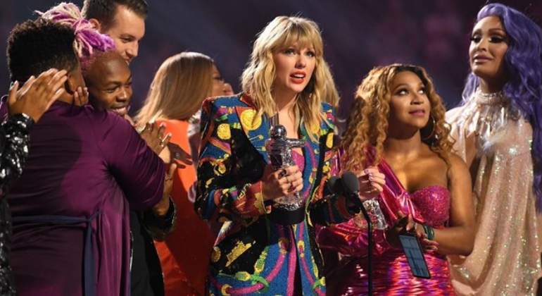 Taylor Swift sorprèn amb les col·laboracions que tindrà al seu nou disc