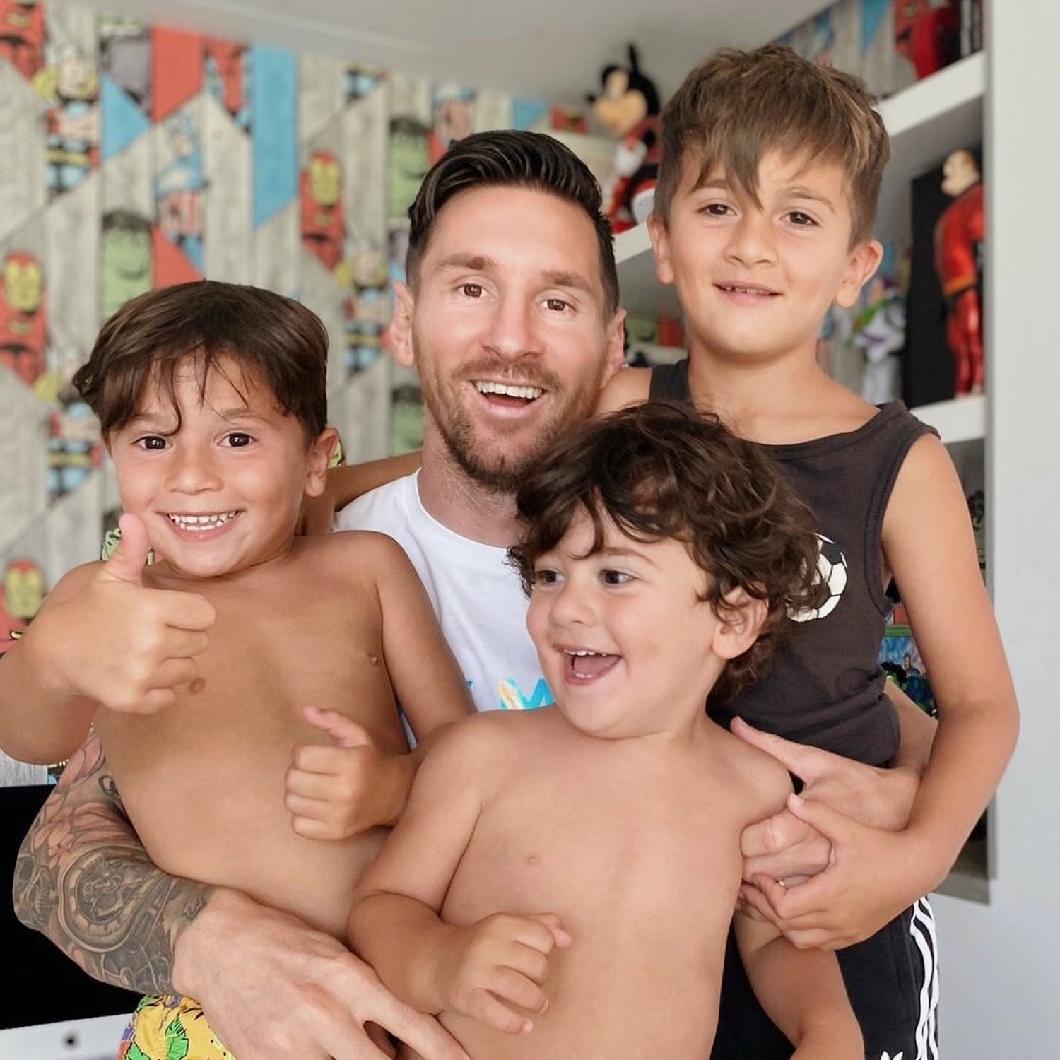Vídeo impagable de Messi amb els fills al menjador de casa: els culers ploren